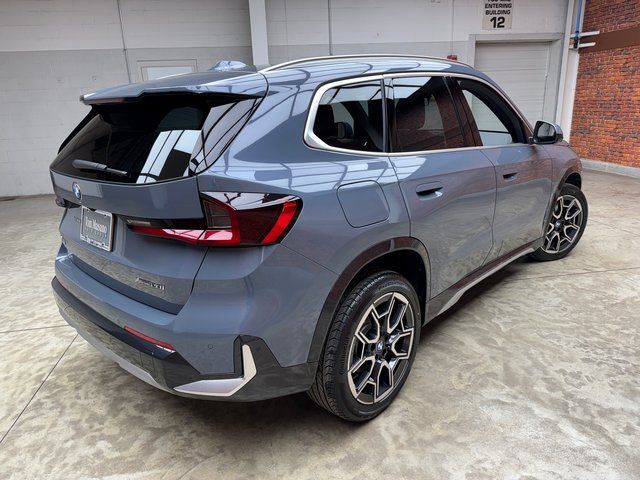 New 2026  BMW xDrive28i image 5