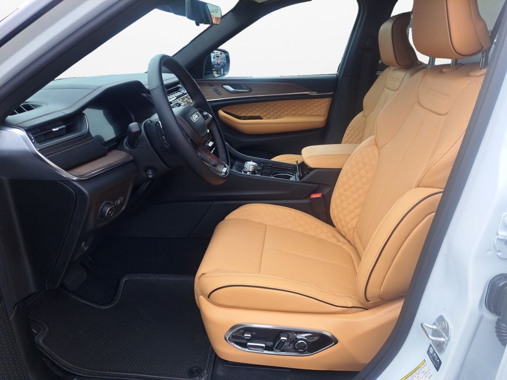 New Car 2025 Jeep Grand Cherokee  Summit For Sale Under $60,000 In Austin, Texas