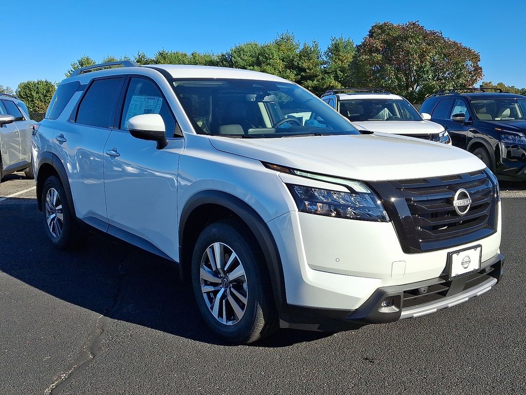 Thumbnail: 2025 Nissan Pathfinder - 3