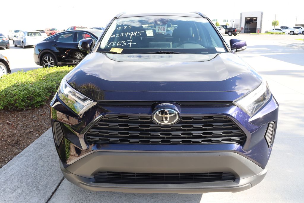 2023 Toyota RAV4 XLE 5