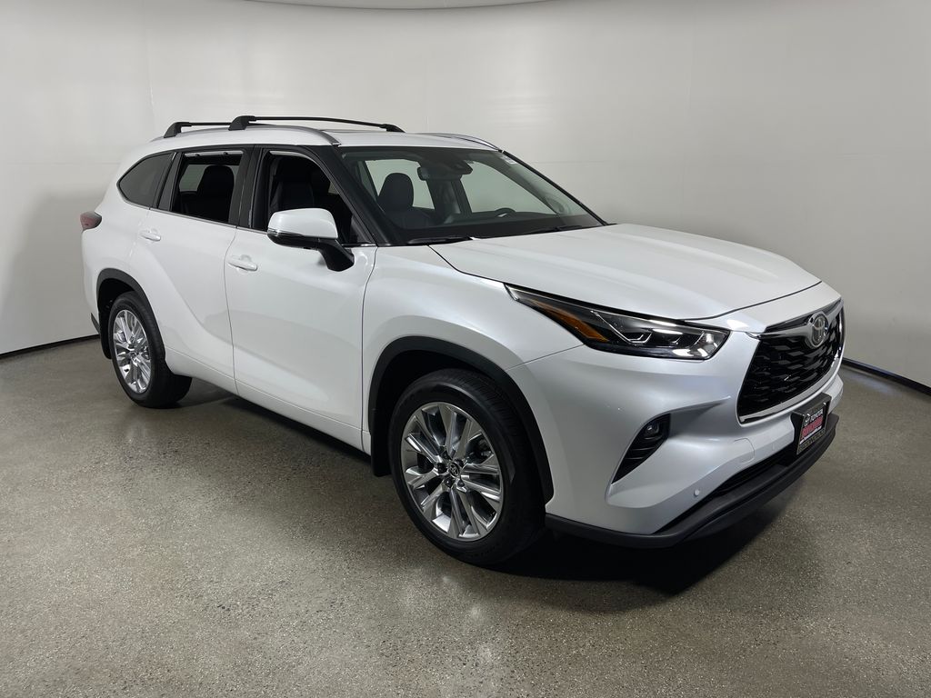 Pearl 2026 Toyota Highlander SUV / Crossover All-Wheel Drive 8-Speed Automatic