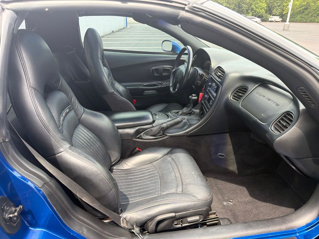 Thumbnail: 2002 Chevrolet Corvette - 14