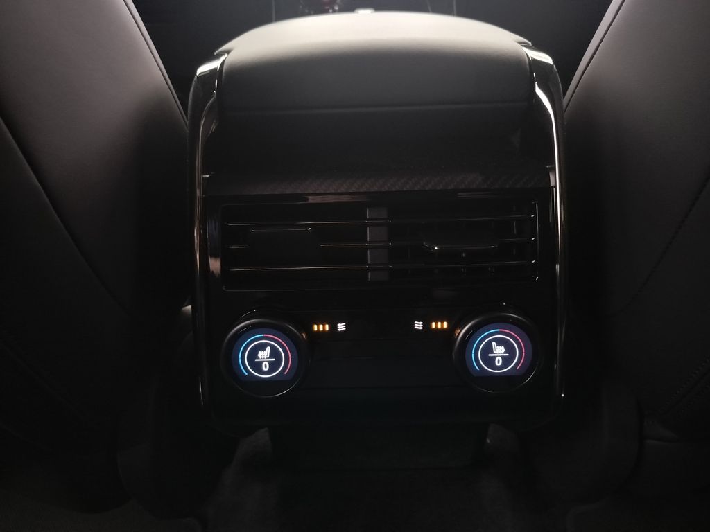 Thumbnail: 2024 Land Rover Range Rover Sport - 20
