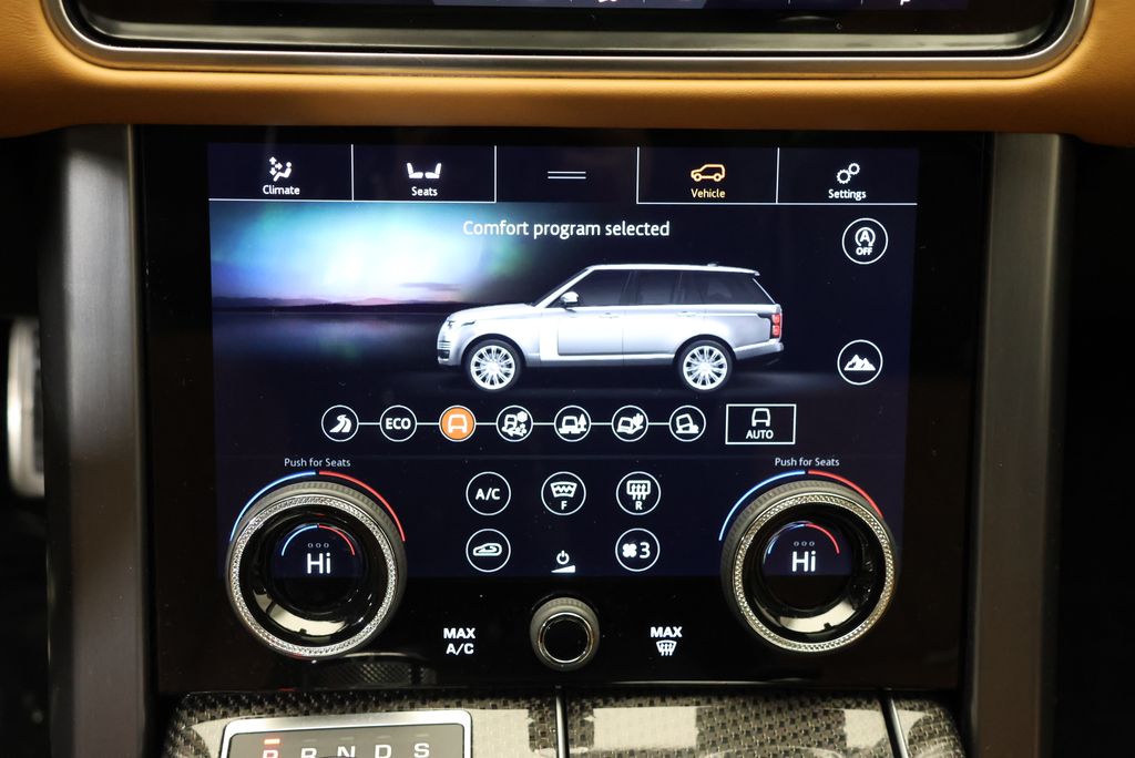 Thumbnail: 2019 Land Rover Range Rover - 24