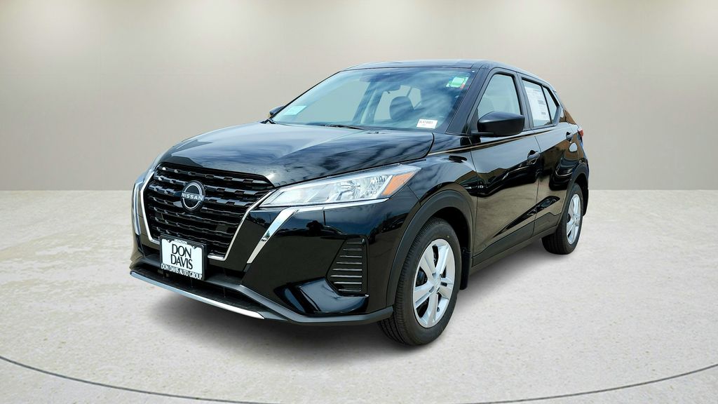 2025 Nissan Kicks Play