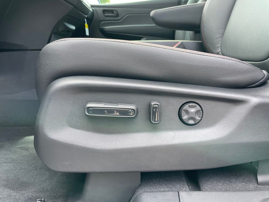 Thumbnail: 2026 Honda Odyssey - 24