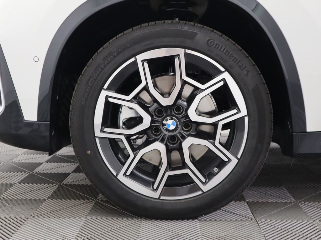 Thumbnail: 2025 BMW X1 - 31