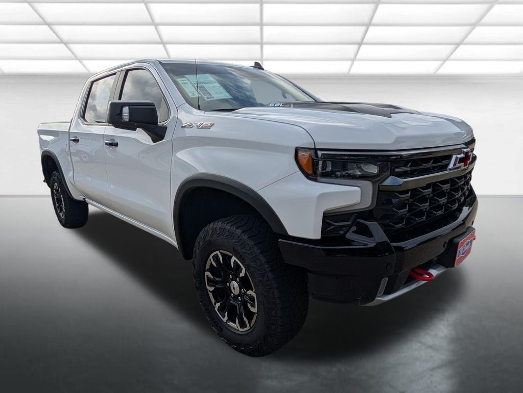 Summit White 2025 Chevrolet Silverado 1500 Pickup Truck Four-Wheel Drive Automatic