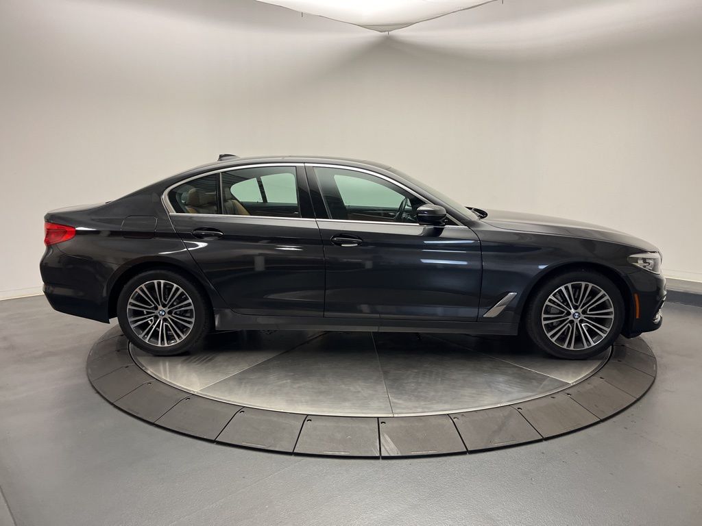 Thumbnail: 2019 BMW 5 Series - 8
