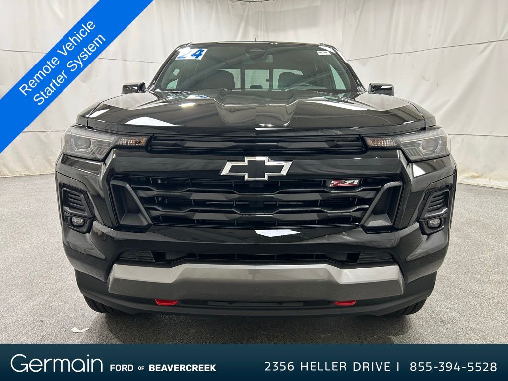2024 Chevrolet Colorado Z71 photo 2