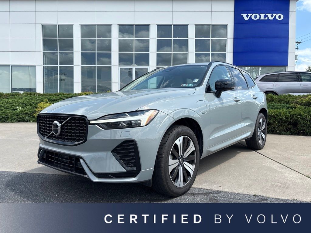 Vapour Gray Metallic 2025 Volvo XC60 SUV / Crossover All-Wheel Drive Automatic
