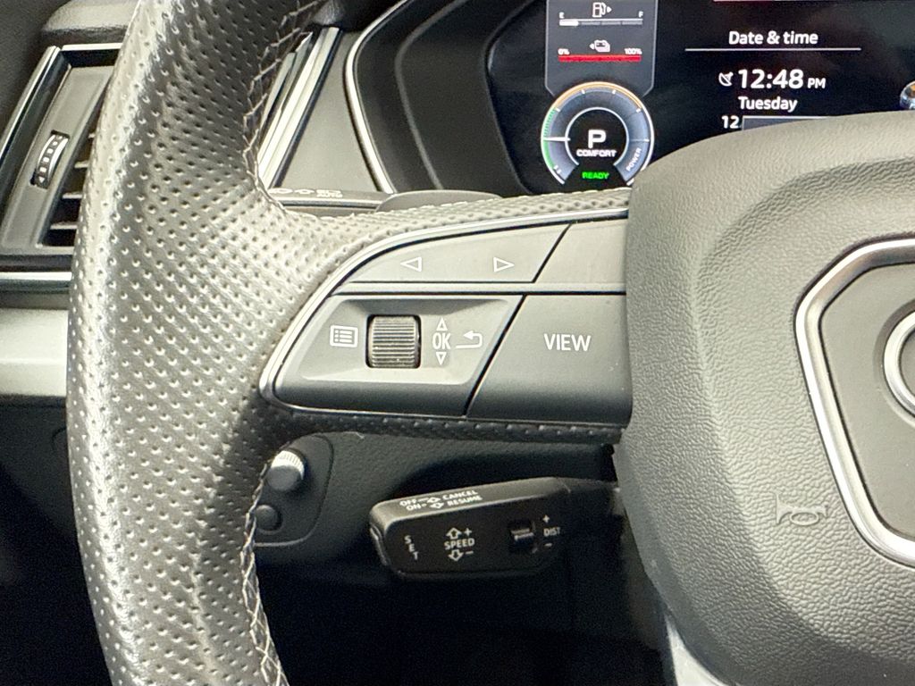 Thumbnail: 2022 Audi Q5 - 11