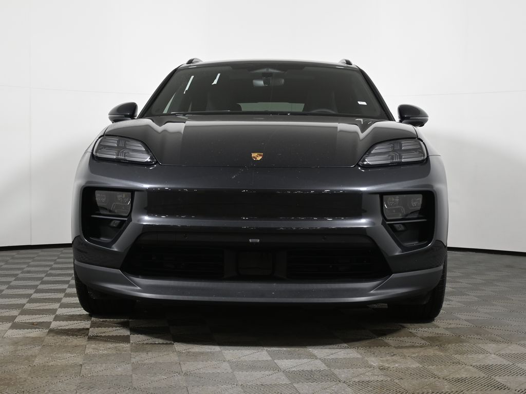 Thumbnail: 2026 Porsche Macan - 10