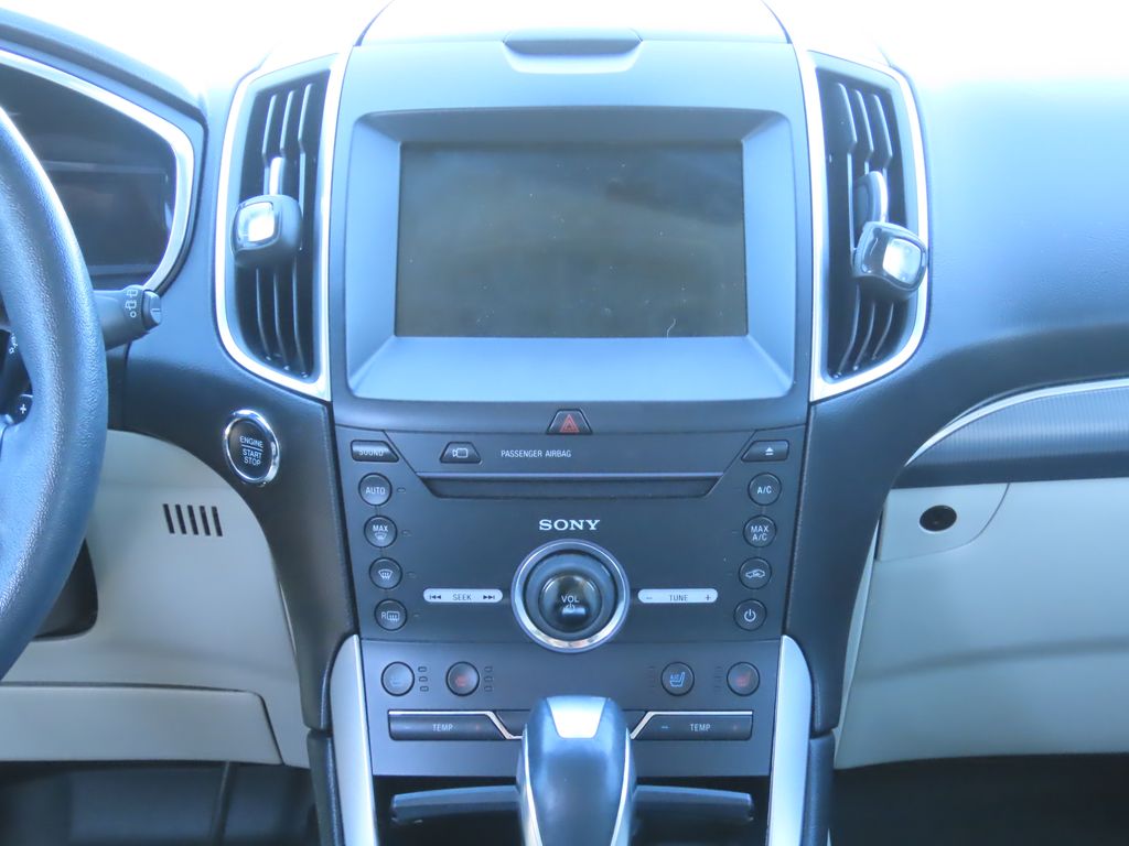2016 Ford Edge Titanium 8