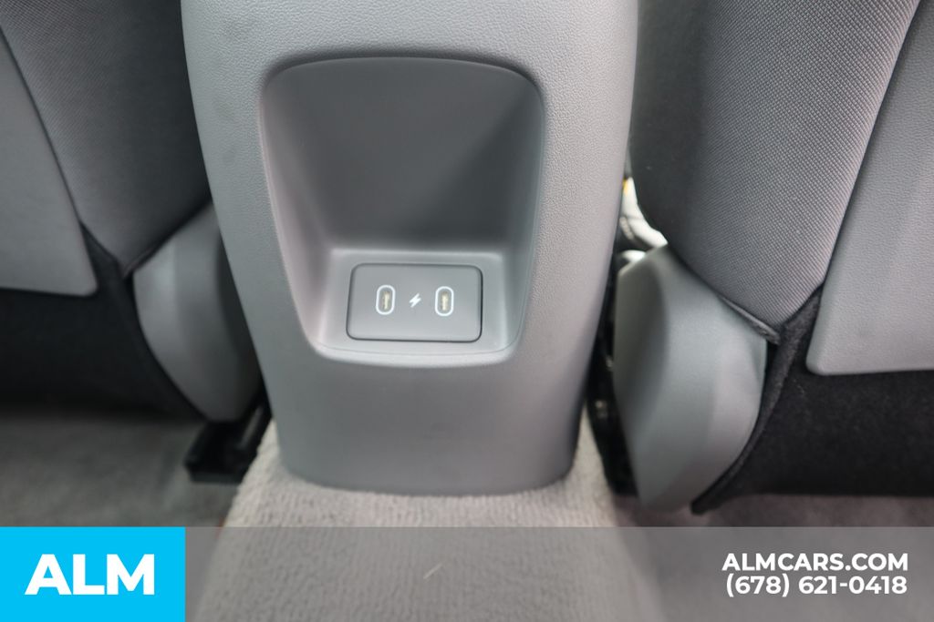 Used 2025 Gray Hyundai SEL Sport image 23