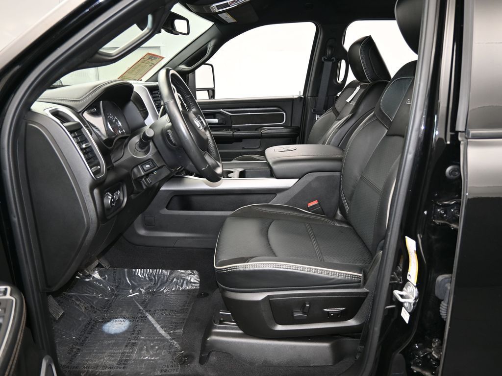 Used 2024 Diamond Black Crystal Pearlcoat Ram Laramie image 11