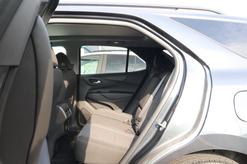 2022 Chevrolet Equinox LT 32