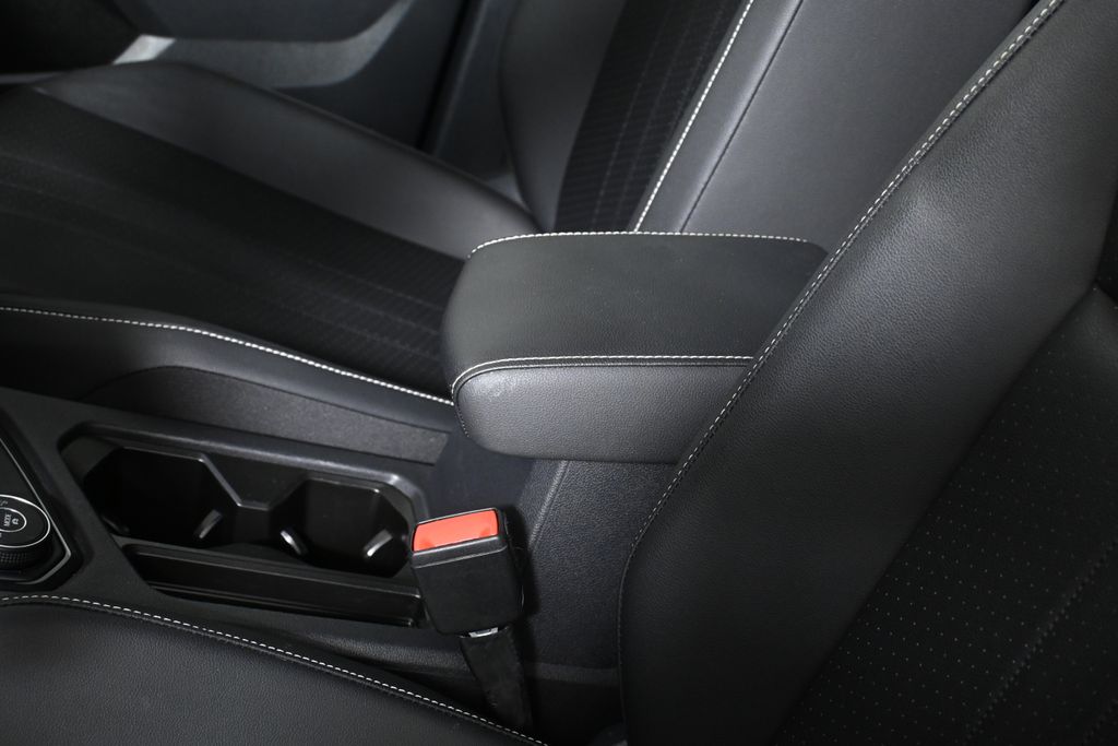 Thumbnail: 2023 Volkswagen Tiguan - 27