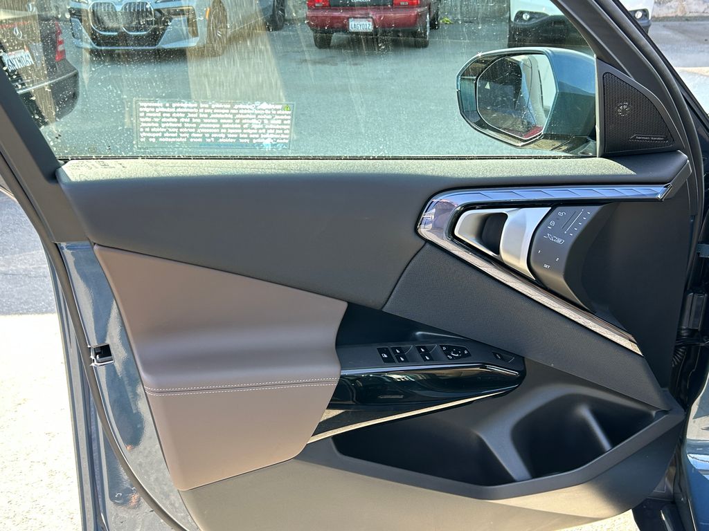 Thumbnail: 2026 BMW X3 - 11