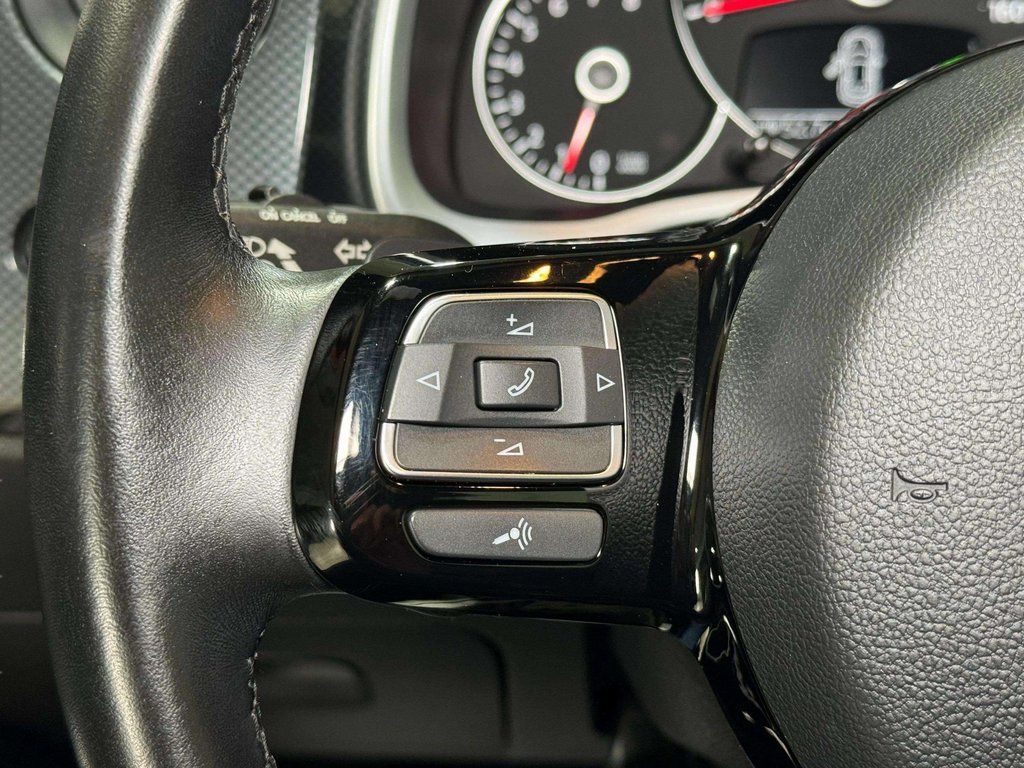 Used 2012 Black Uni Volkswagen 2.0 TSi image 9