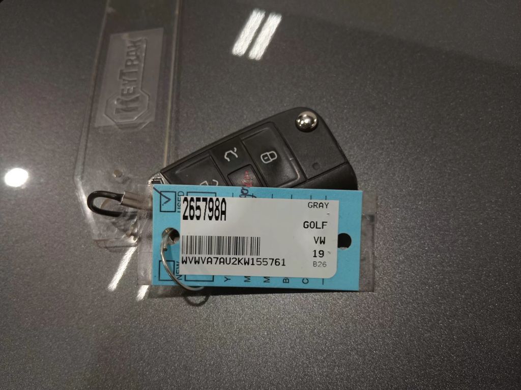 2019 Volkswagen Golf R 2.0T w/DCC & Navigation