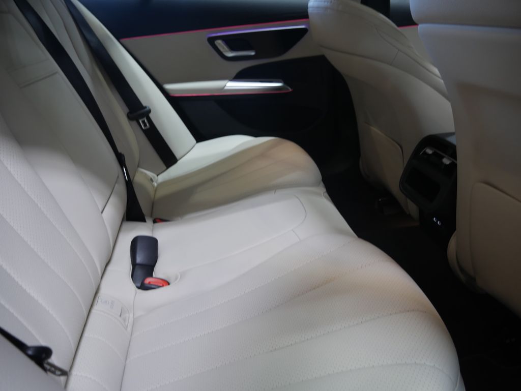 Thumbnail: 2026 Mercedes-Benz E-Class - 30