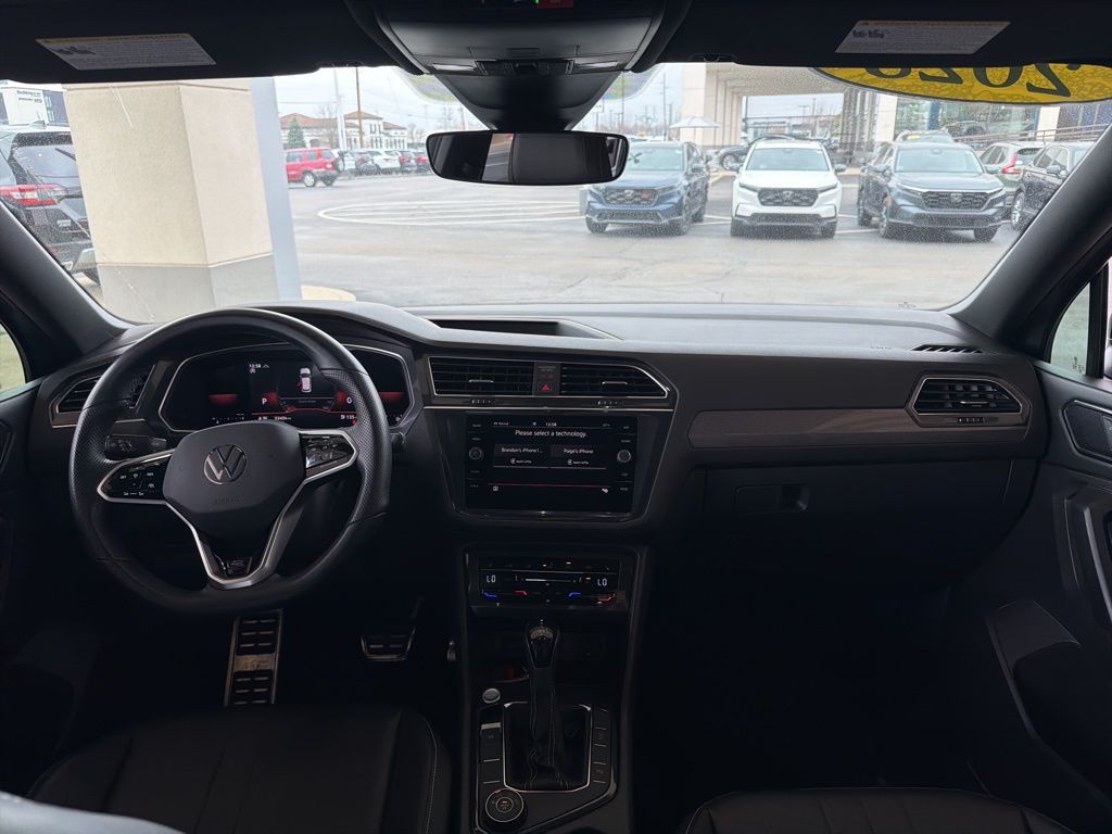 Thumbnail: 2023 Volkswagen Tiguan - 12