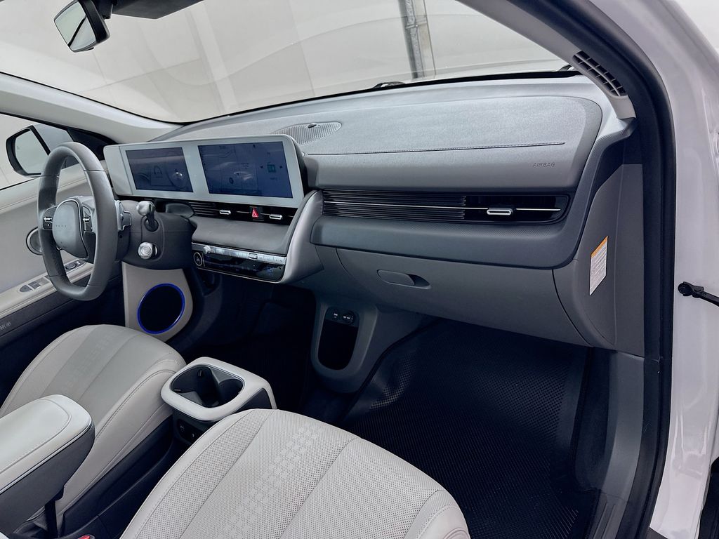 Thumbnail: 2023 Hyundai Ioniq 5 - 29