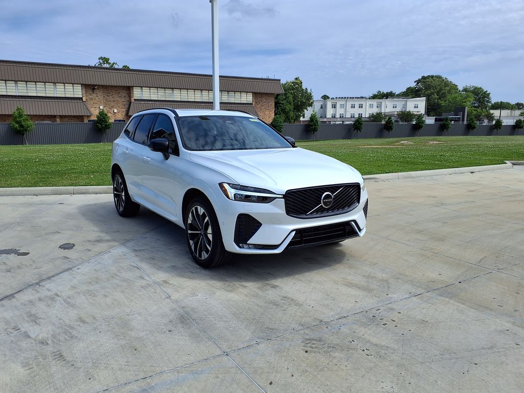 2026 Volvo XC60 B5 Plus
