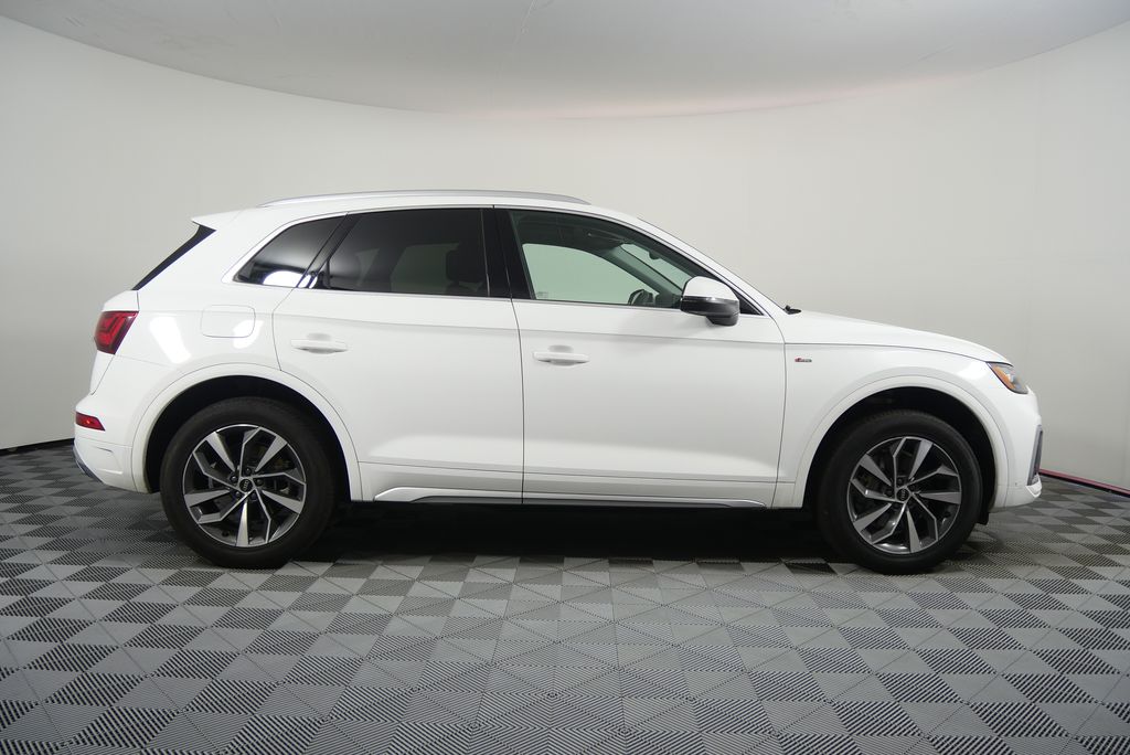 Thumbnail: 2022 Audi Q5 - 2