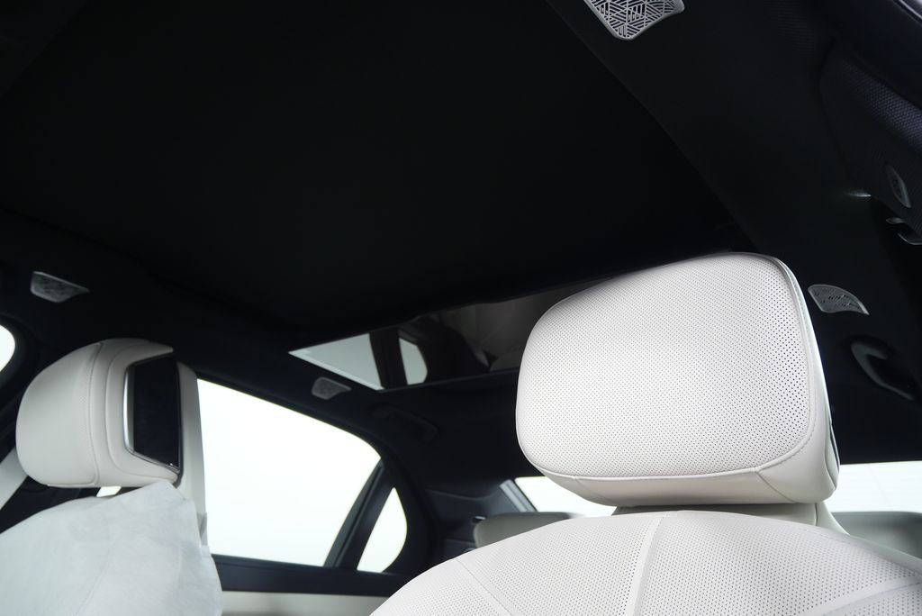 Thumbnail: 2026 BMW i7 - 8