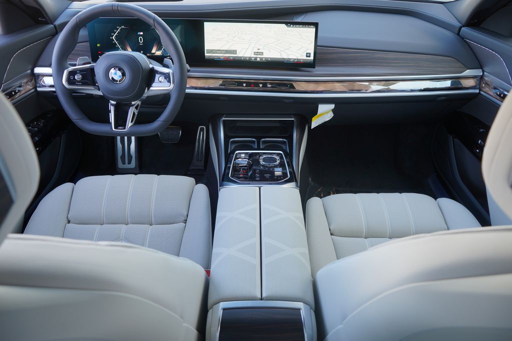 2024 BMW 7 Series 760i xDrive 14