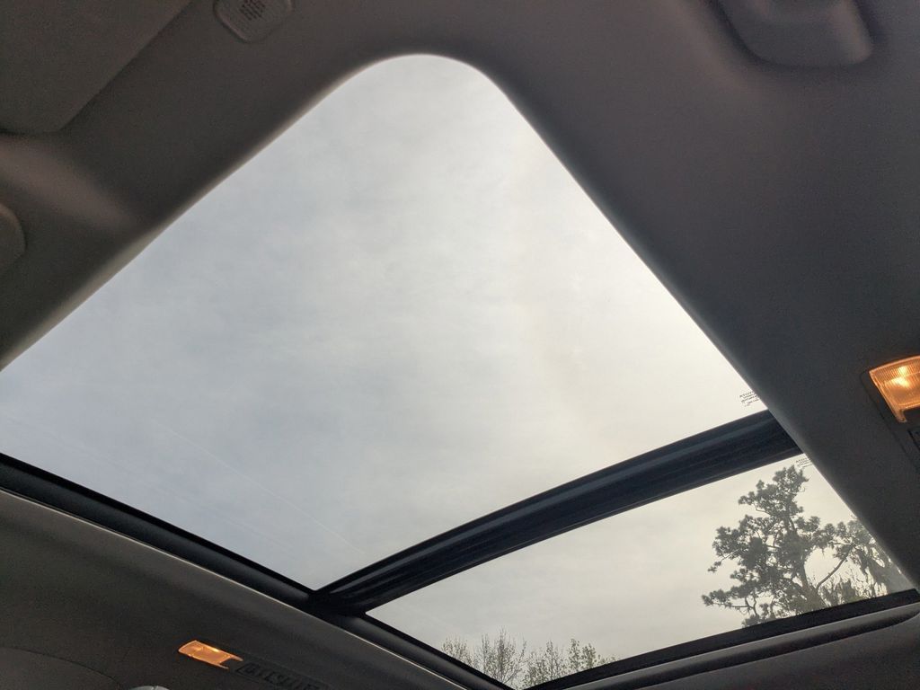 2023 Toyota Highlander Hybrid Platinum