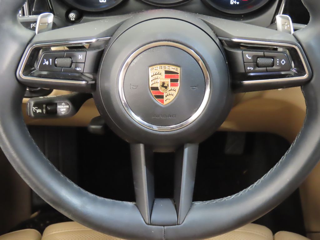 Thumbnail: 2023 Porsche Macan - 18