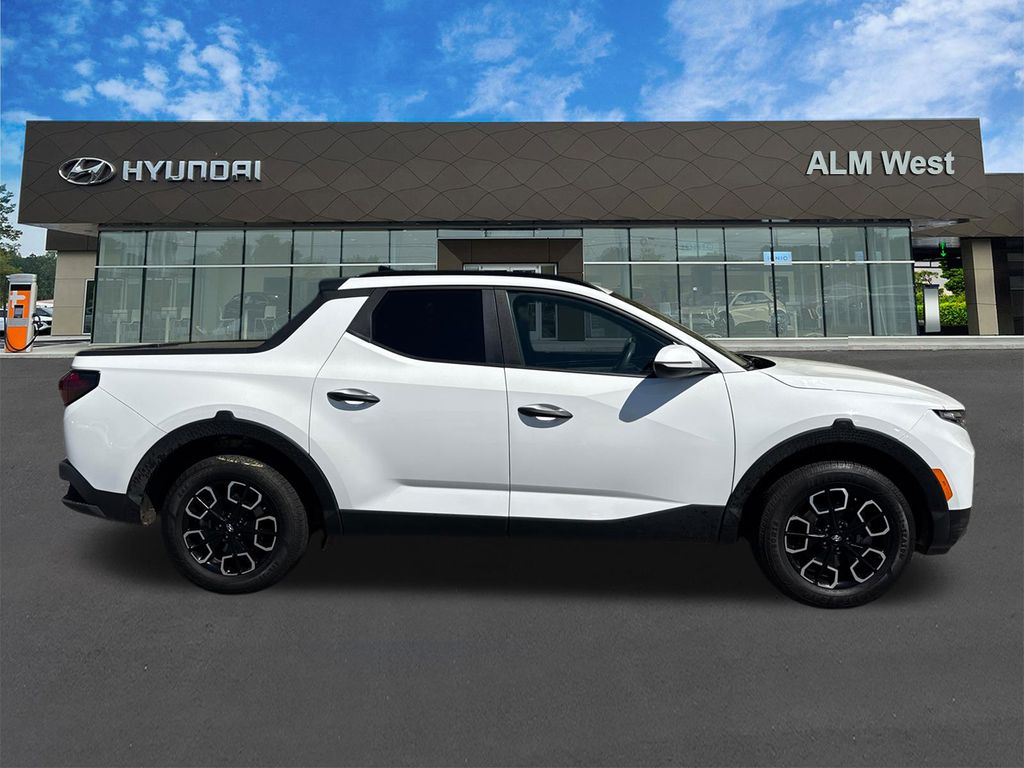 Used 2023 White Hyundai SEL image 4