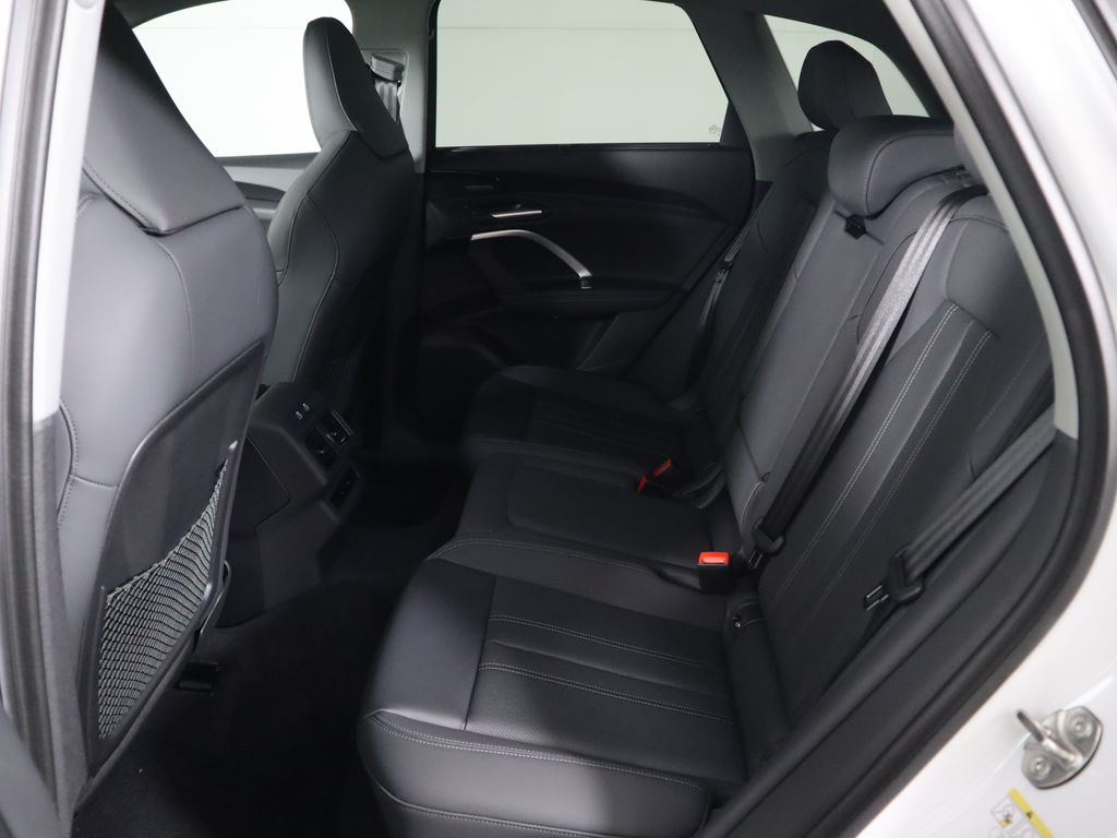 Thumbnail: 2025 Audi Q5 - 23