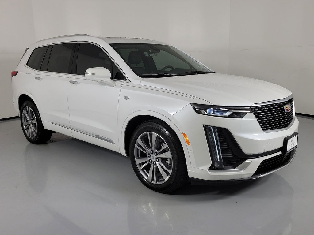 2025 Cadillac XT6 Premium Luxury FWD