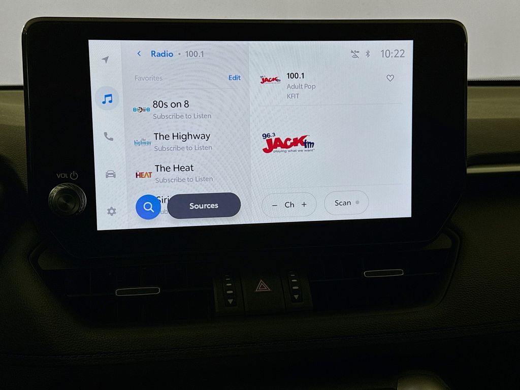 Thumbnail: 2023 Toyota RAV4 - 15