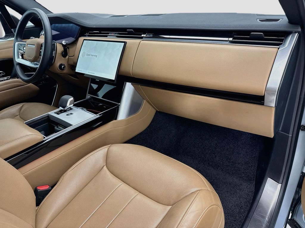 Thumbnail: 2024 Land Rover Range Rover - 16