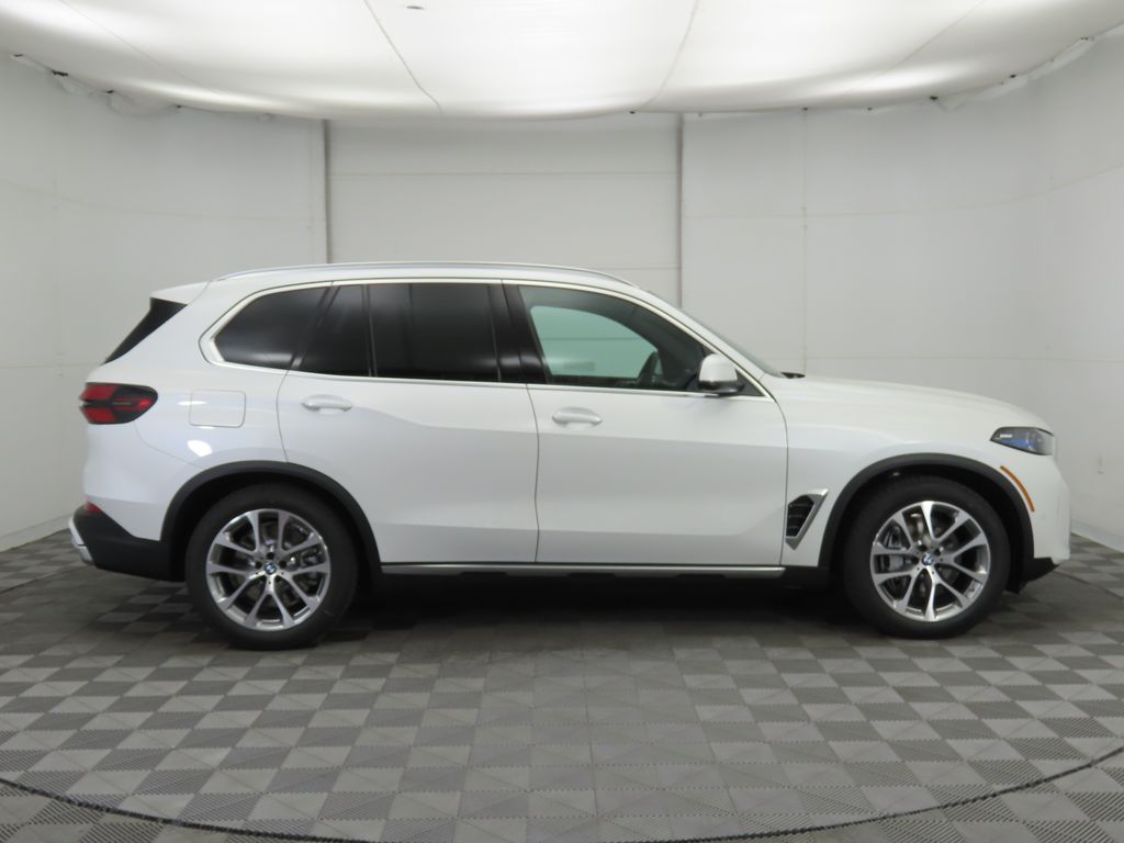 Thumbnail: 2026 BMW X5 - 4