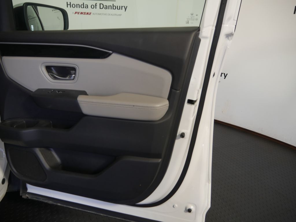 Thumbnail: 2023 Honda Pilot - 5