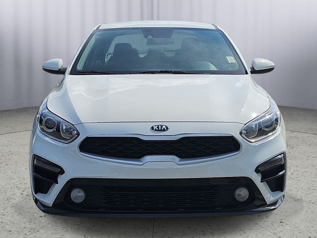 Used 2021 White Kia LXS image 8