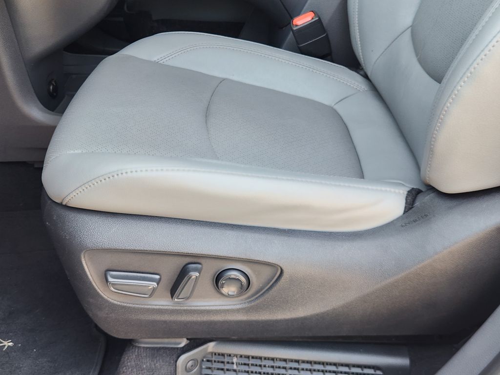 2022 Toyota Sienna Limited Beige at Community Toyota