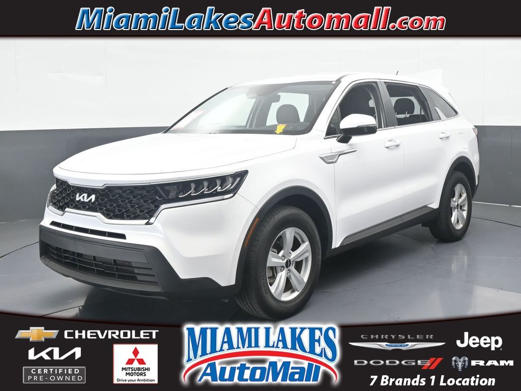 2023 Kia Sorento LX's photo