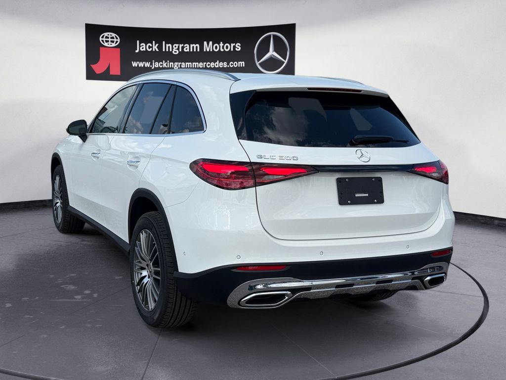 new 2026 Mercedes-Benz GLC car
