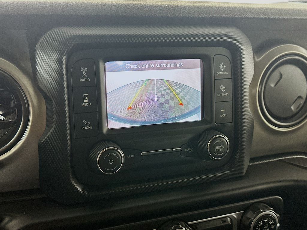 Used 2020 White Jeep Sport S image 19