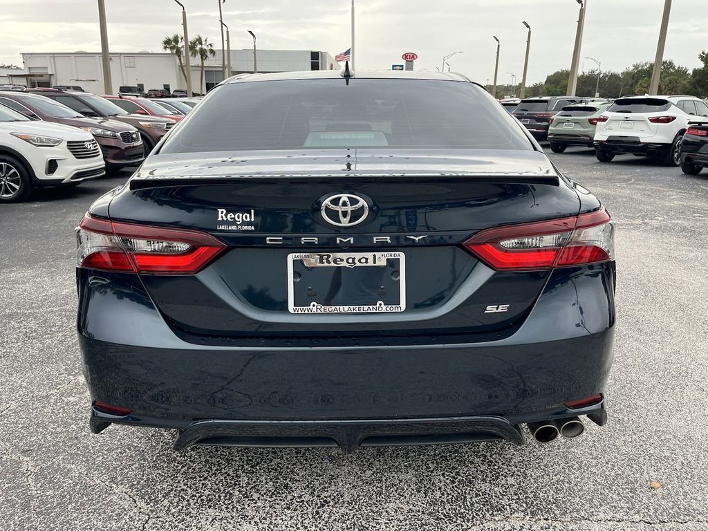 2021 Toyota Camry SE 6