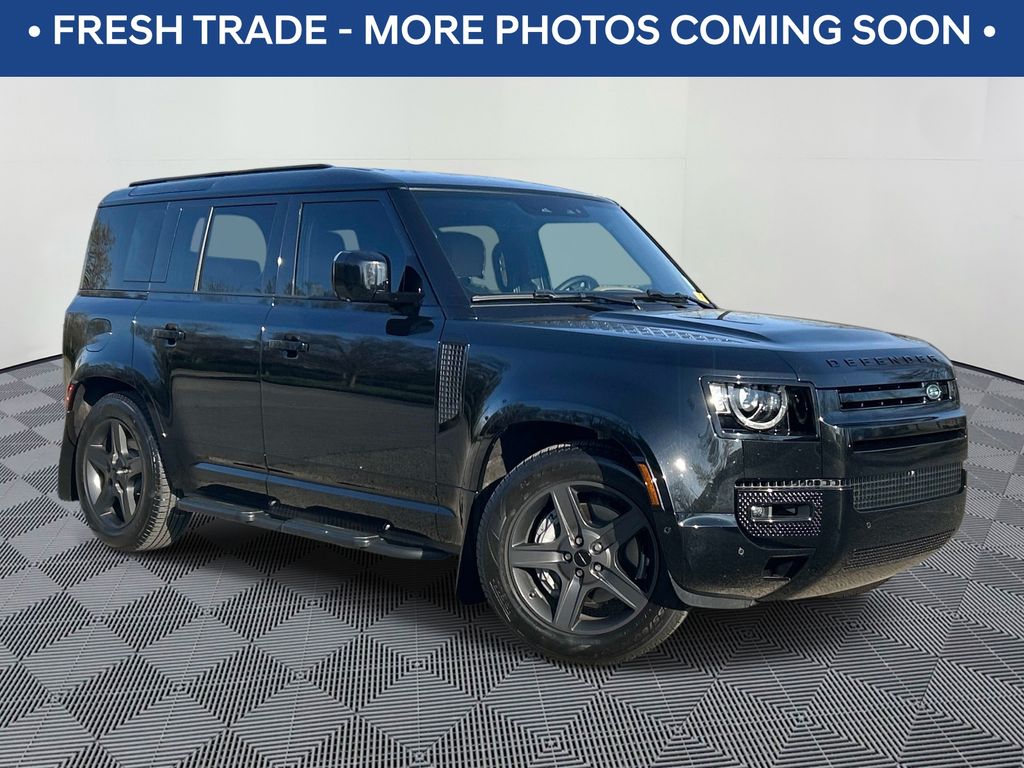 2025 Land Rover Defender 110 P400 X-Dynamic SE AWD
