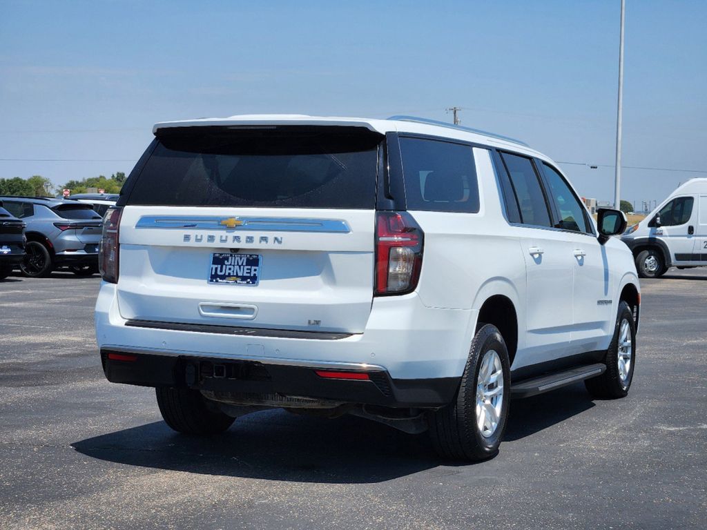 2022 Chevrolet Suburban LT 5