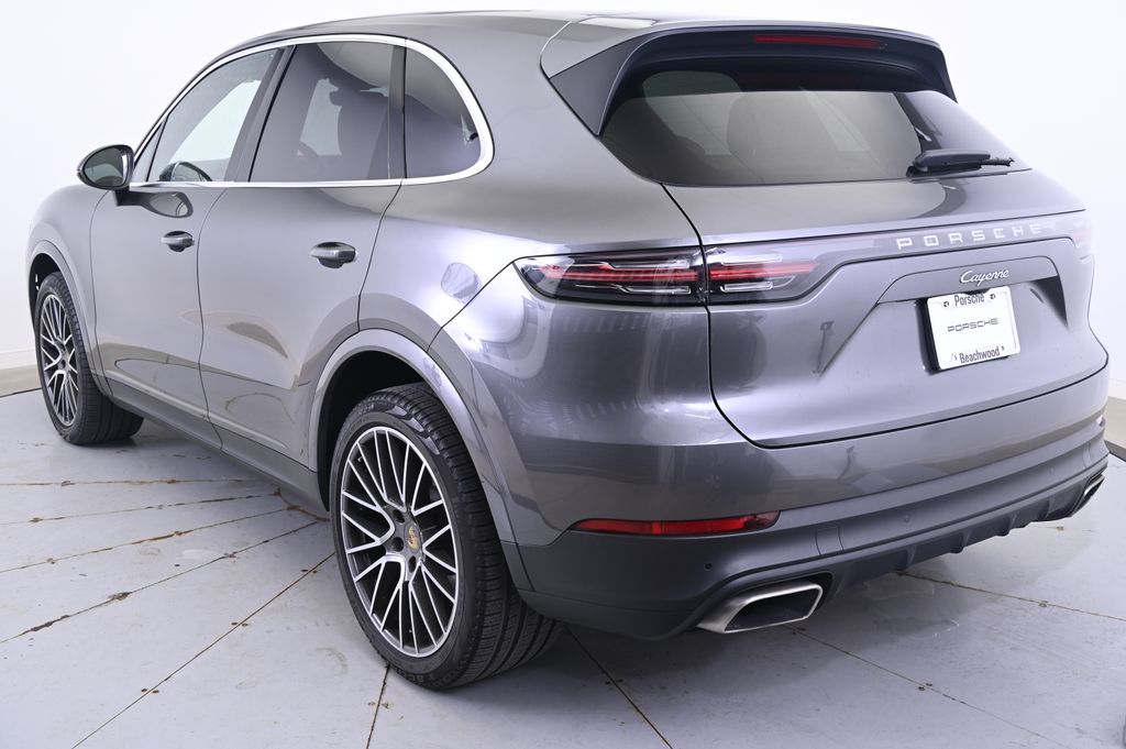 Thumbnail: 2020 Porsche Cayenne - 3